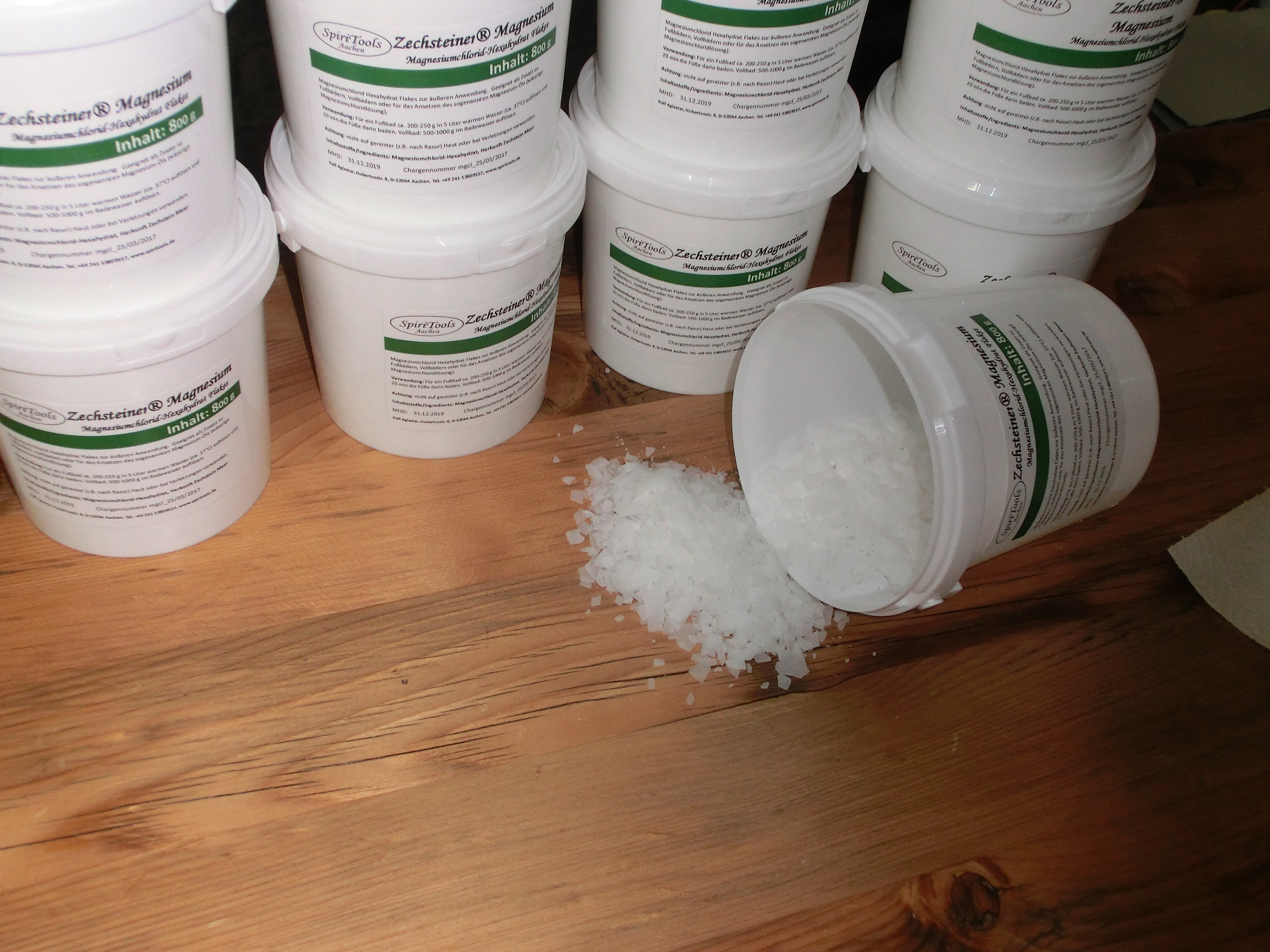 CIMG17680fo9GqRsI8Czz Zechstein Magnesium - Magnesiumchlorid Flakes Eimer mit 800g